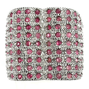 Эффектное широкое кольцо с сапфирами