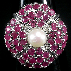 Замечательное кольцо с жемчужиной и сапфирами