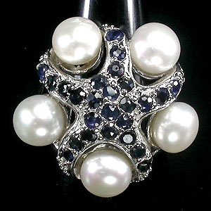 Кольцо с жемчугом и насыщенно-синими сапфирами