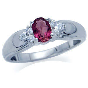 Кольцо с пурпурным рубеллитом