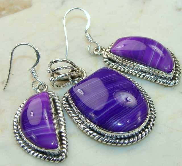 Комплект с сиреневыми агатами