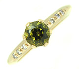 Элегантное кольцо с демантоидом и бриллиантами Золото