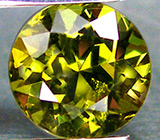 Элегантное кольцо с демантоидом и бриллиантами Золото