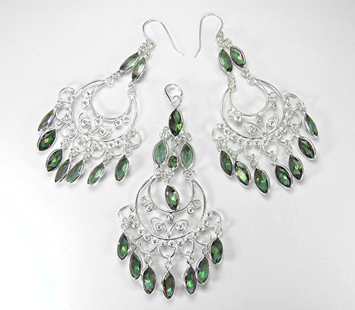 Комплект с мистическими топазами