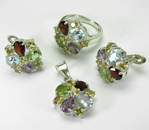 Комплект с самоцветами