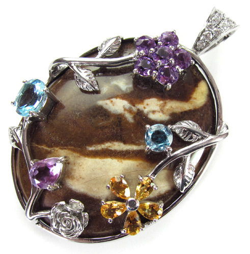 Кулон с агатом и самоцветами