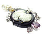 Перламутровая камея на ониксе с жемчугом и самоцветами Серебро 925