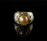 Кольцо из серебра и золота с кремово-розовой жемчужиной