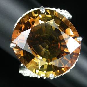 Кольцо с роскошным империал топазом и цирконами