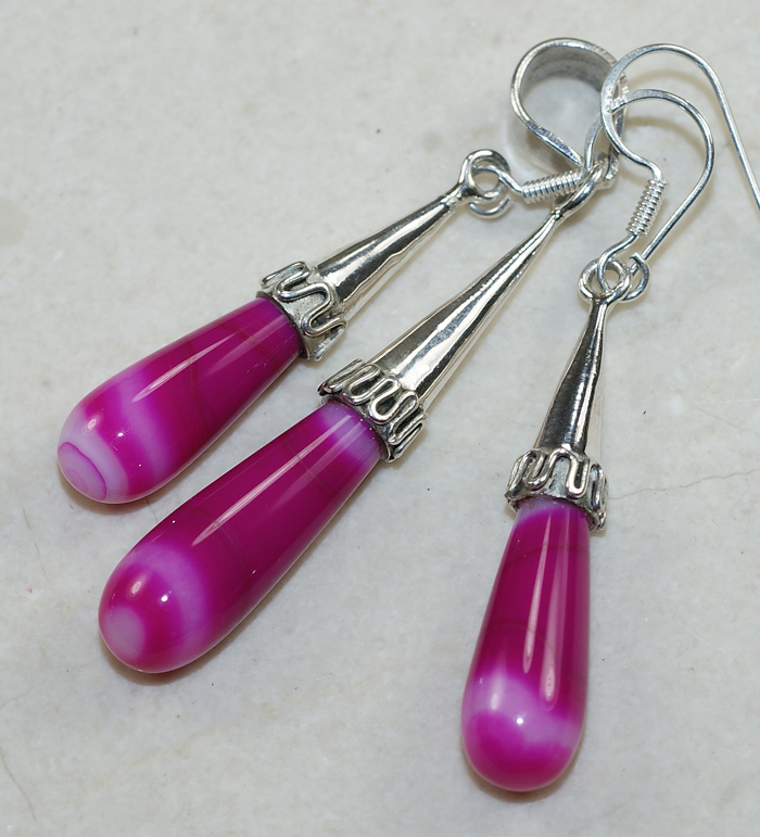 Симпатичный комплект с агатами