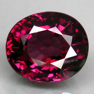 Роскошная красновато-розовая шпинель 3,12 карат
