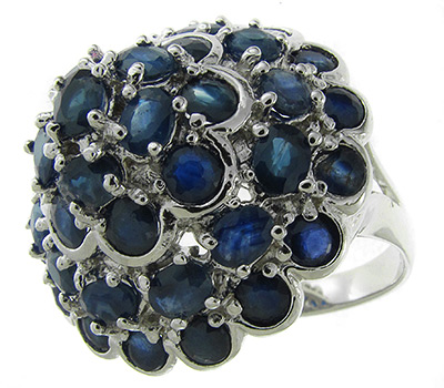 Замечательное кольцо с синими сапфирами