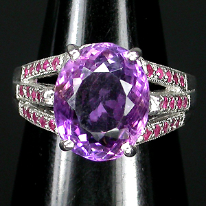 Элегантное кольцо с аметистом и сапфирами