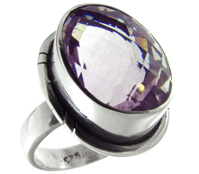 Кольцо с розовым аметистом