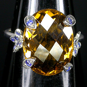 Кольцо с цитрином мадейра и синими сапфирами