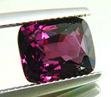 Пурпурно-красная шпинель 4,74 карат 