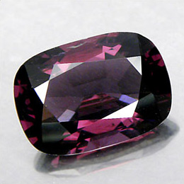 Пурпурно-красная шпинель 4,48 карат