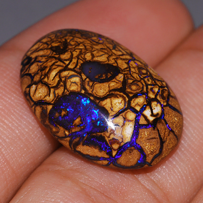 Крупный болдер опал 17,46 карат