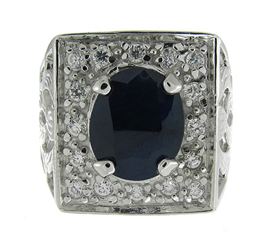 Массивный перстень с сапфиром