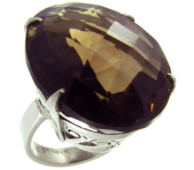 Стильное кольцо с крупным дымчатым топазом