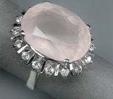 Кольцо с нежно-розовым кварцем и цирконами Серебро 925