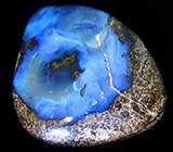 Эффектный болдер опал 27,86 карат 