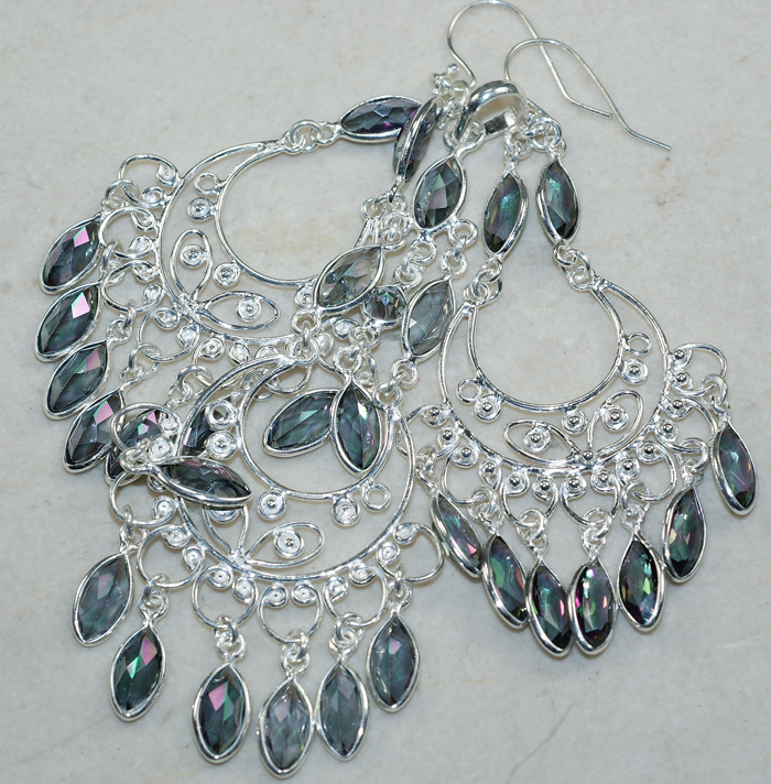 Прелестный комплект с мистическим топазами