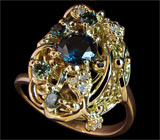 Кольцо с цветными бриллиантами Золото