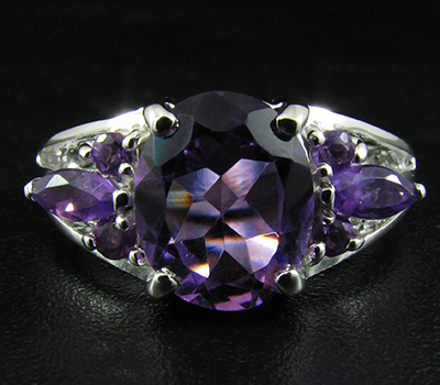 Кольцо из коллекции "Spring" с аметистами