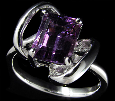 Кольцо из коллекции "Spring" с аметистом