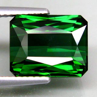 Чистейший яркий турмалин 5,15 карат