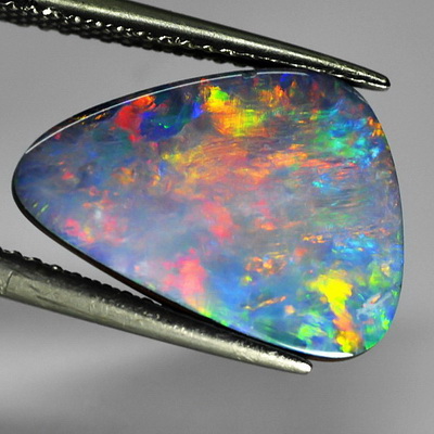 Превосходный опал (дублет) 3,82 карат