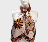 Великолепный шейный платок от «Emilio Pucci»