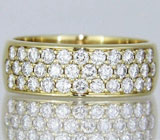 Изящное кольцо с бриллиантами