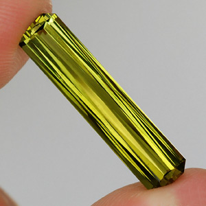 Желто-зеленый турмалин 5,45 карат