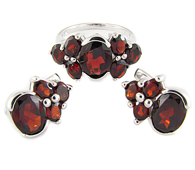 Комплект из коллекции "Spring" с гранатами