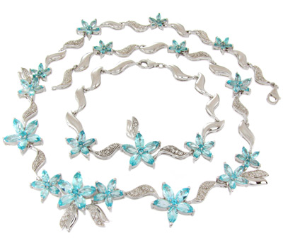 Комплект из коллекции "Spring" с голубыми топазами