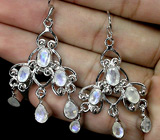 Эффектные серьги с лунным камнем Серебро 925