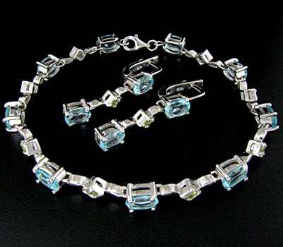 Комплект из коллекции "Spring" с топазами и перидотами