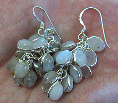 Серьги-гроздья с лунным камнем