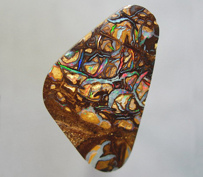 Эффектный австралийский болдер опал 10,91 карат