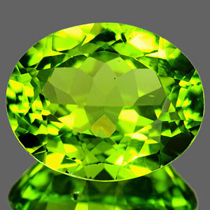 Яркий перидот 4,84 карат