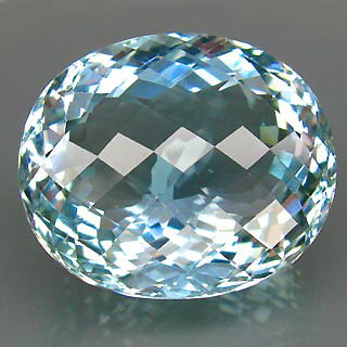 Крупный голубой топаз 77,3 карат
