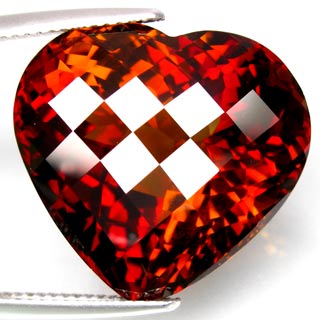 Чистейший топаз империал 33,6 карат