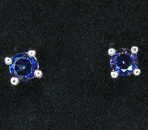 Пусеты с мистическими топазами