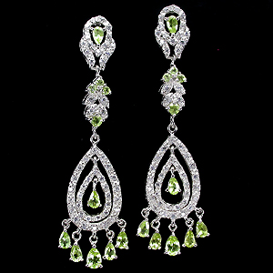 Элегантные серьги с перидотами