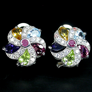 Чудесные серьги с самоцветами