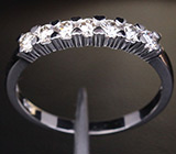 Изящное кольцо с бриллиантами Золото