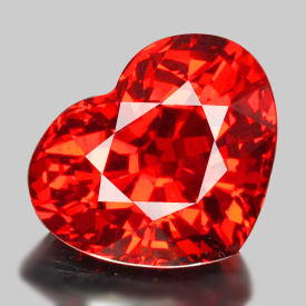 Крупный спессартин гранат 6,18 карат