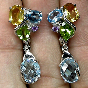 Замечательные серьги с самоцветами